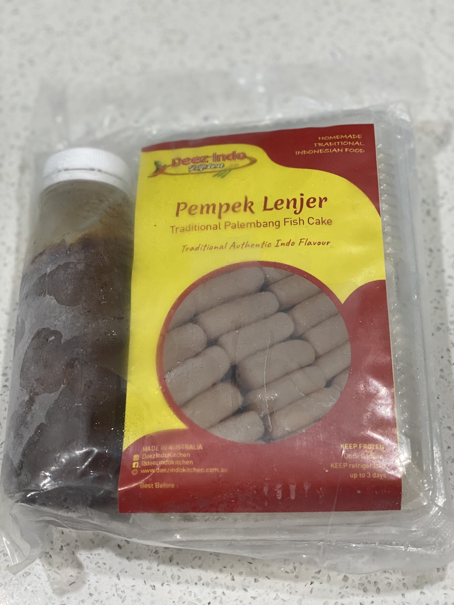 Pempek Lenjer Besar Pack (Large sausage shaped Palembang fish cake)